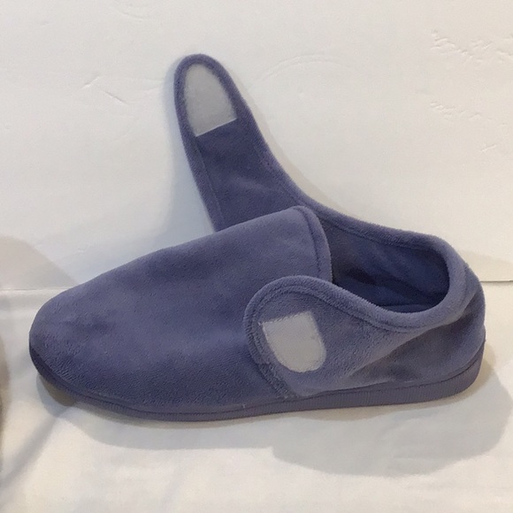 Soft UNISEX indoor outdoor slippers full foot coverage. - Picture 2 of 6